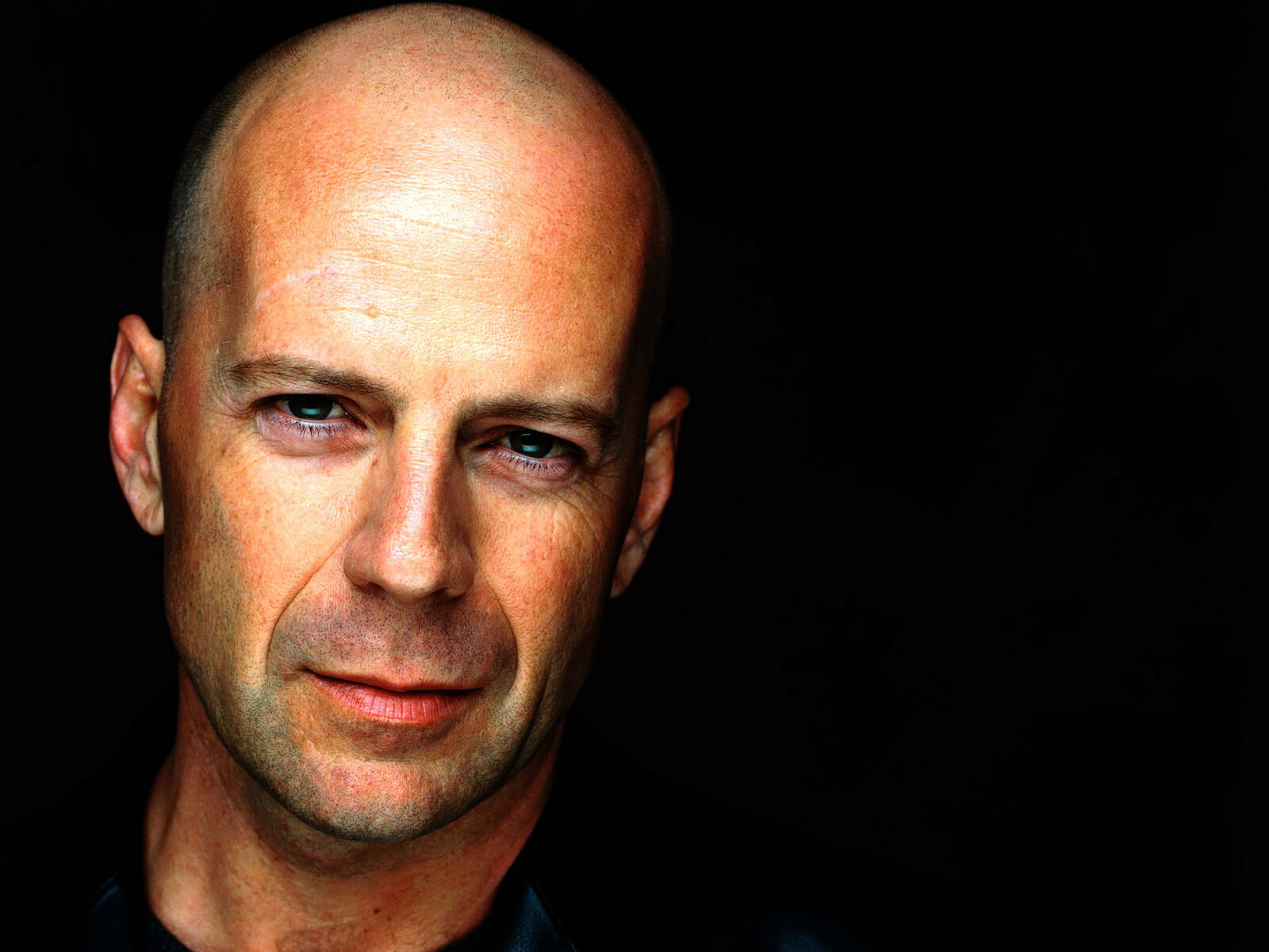 Bruce Willis Wiki , Age , Famille et Carrière 1200Artists Magazine