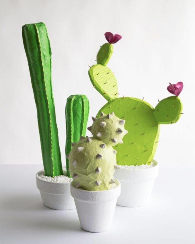 Tutoriel DIY sur les cactus en papier mâché.