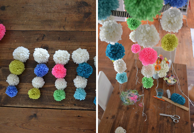 Faites un Pujaki polonais traditionnel, mais avec des pompons au lieu de papier.