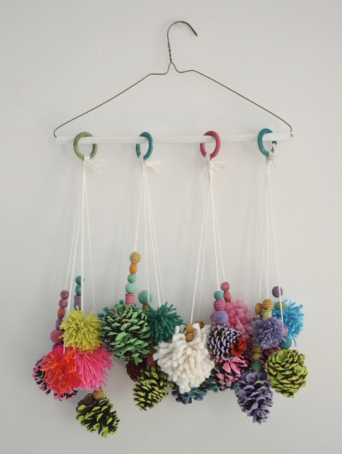 Mobile Pompon Pomme de Pin