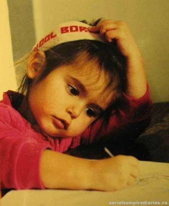 Photo d'enfance de Nina Dobrev