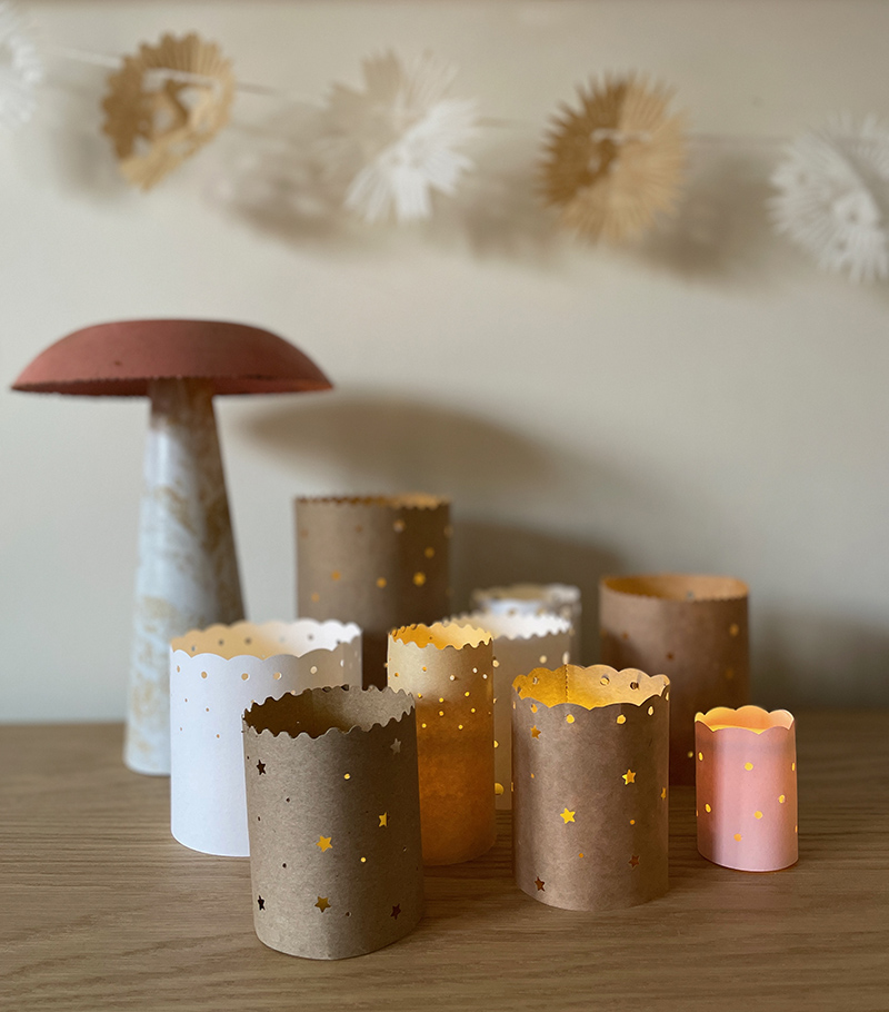Fabriquez de simples luminaires en papier avec des sacs en papier et des bougies LED.